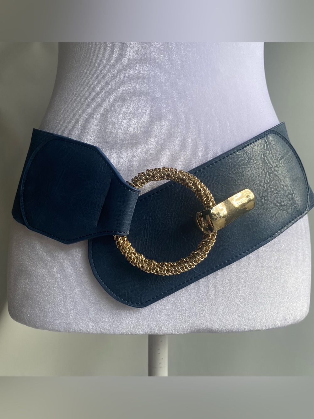 Vintage 80s wide navy stretch belt gold circular buckle disco statement s/m